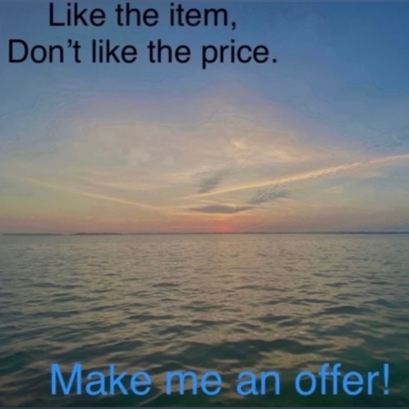 Workout top. Size Medium - Picture 6 of 7